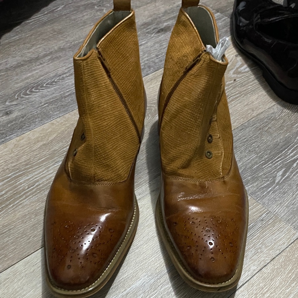 Men's Classic Brown Leather Boots